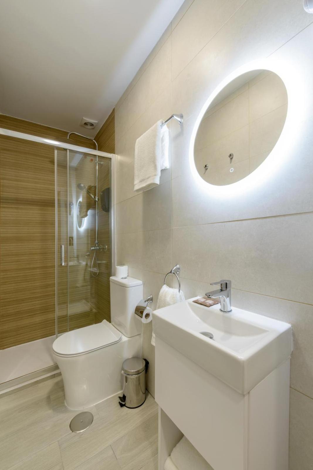 Hostal Sun Gate マドリード エクステリア 写真