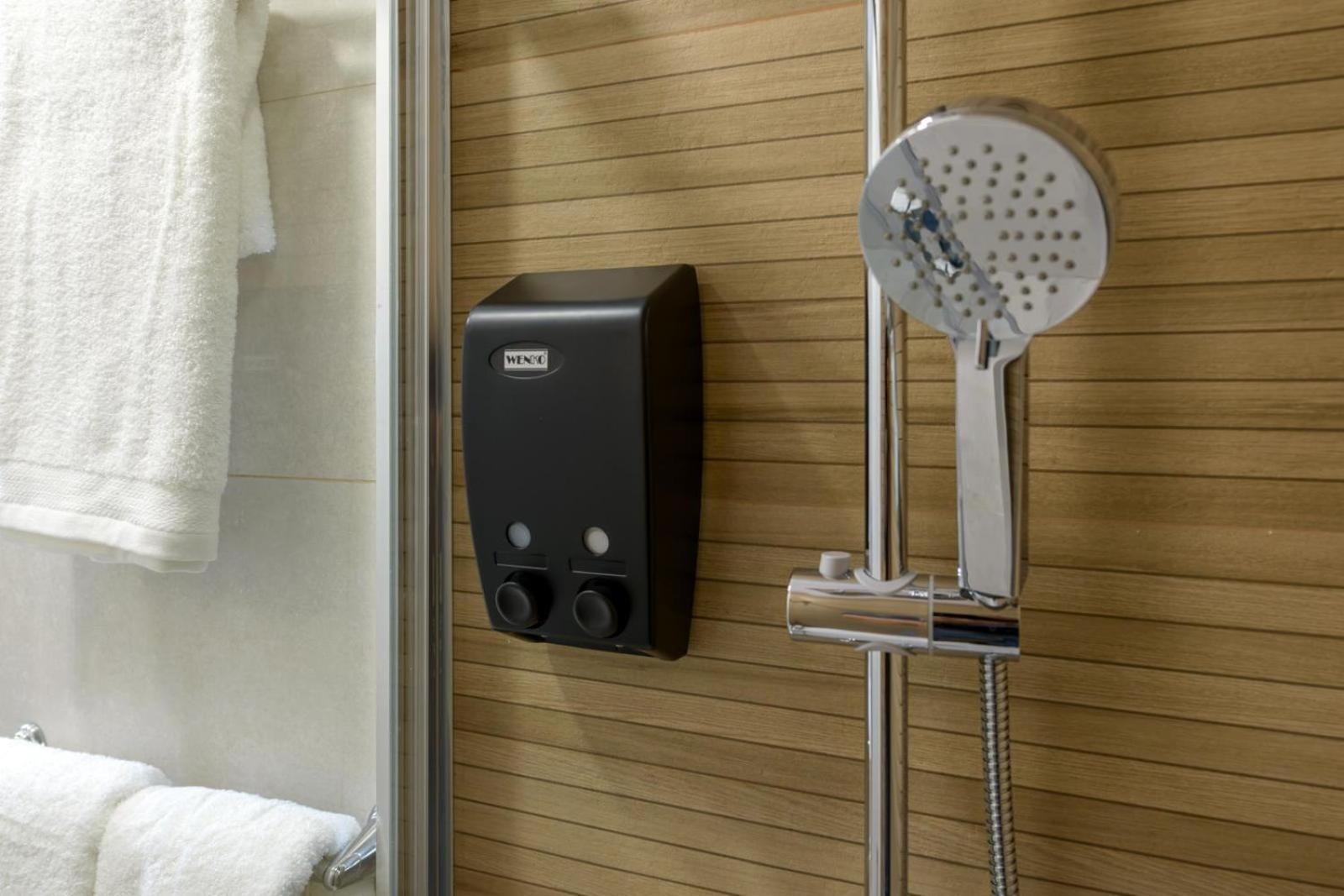 Hostal Sun Gate マドリード エクステリア 写真